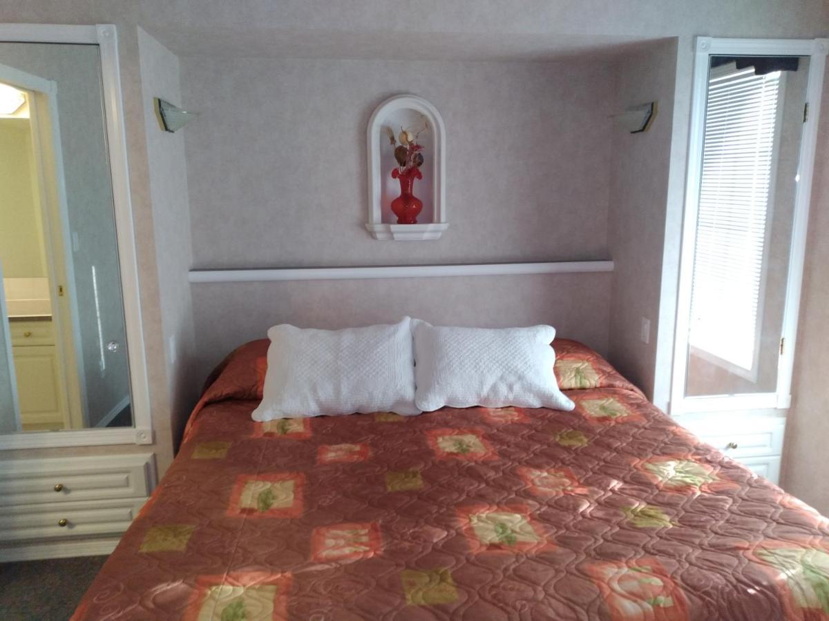 Fairmont Mountain View Villas Фэрмонт-Хот-Спрингс Экстерьер фото